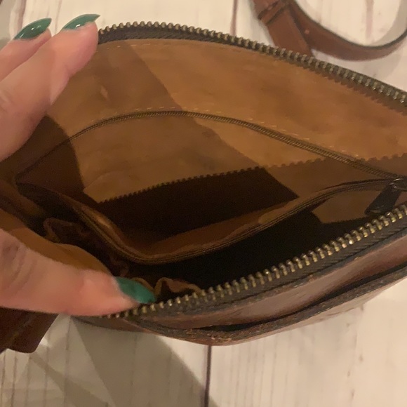 Patricia Nash Adjustable Cross Body Bag - Picture 4 of 10